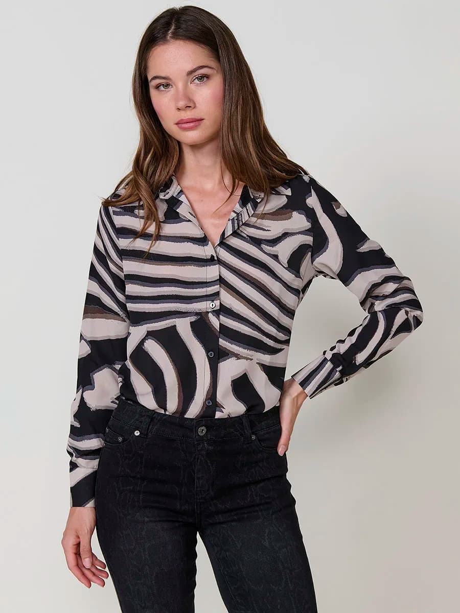 Koroshi Camisa Mujer Satinada Estampado Animal Cuello Camisero – Koroshi Negro