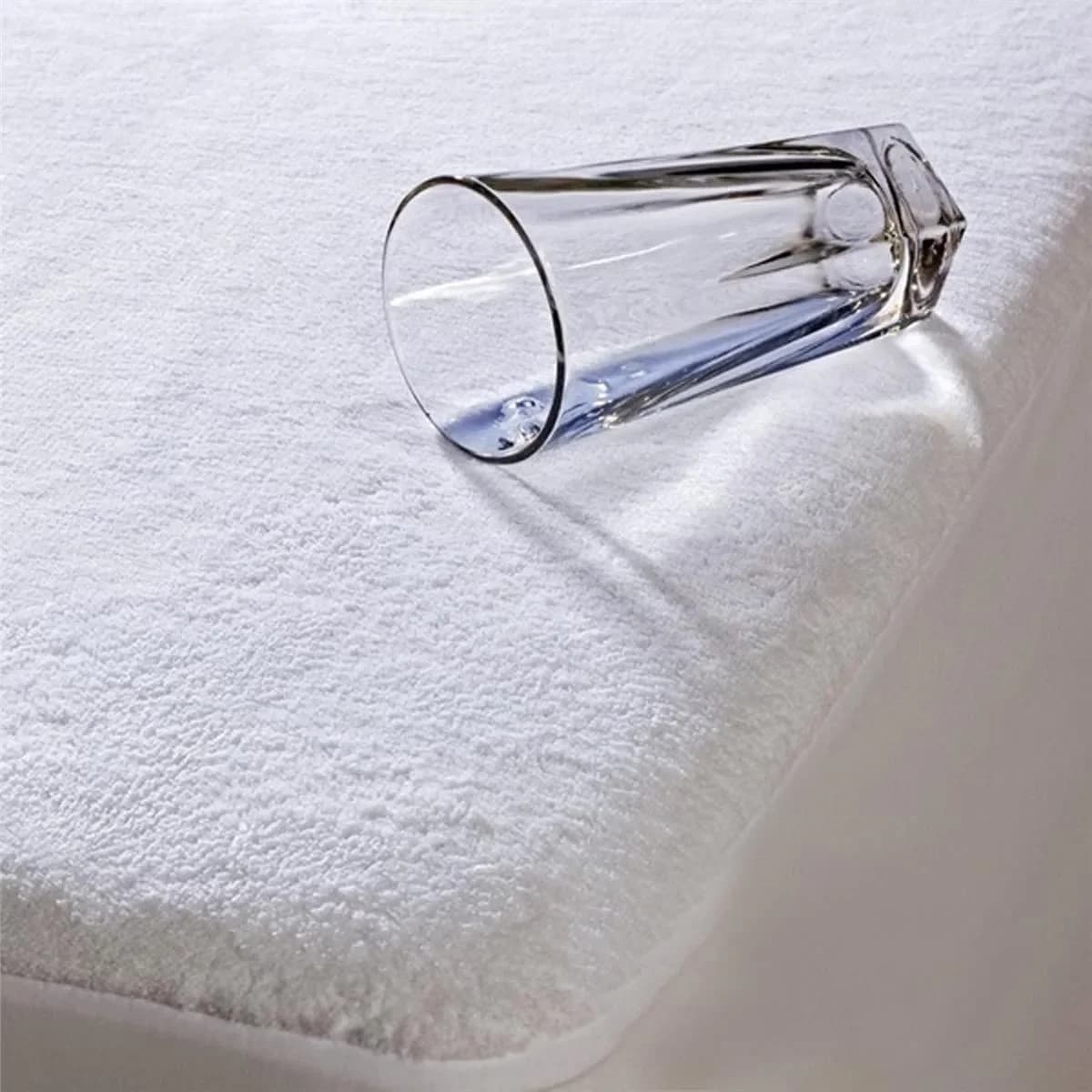 Protector de Colchón Impermeable Ajustable Antiácaros y Transpirable desde cama 90 a 180. Largo hasta 2 metros. No hace ruido. Tacto Extrasuave