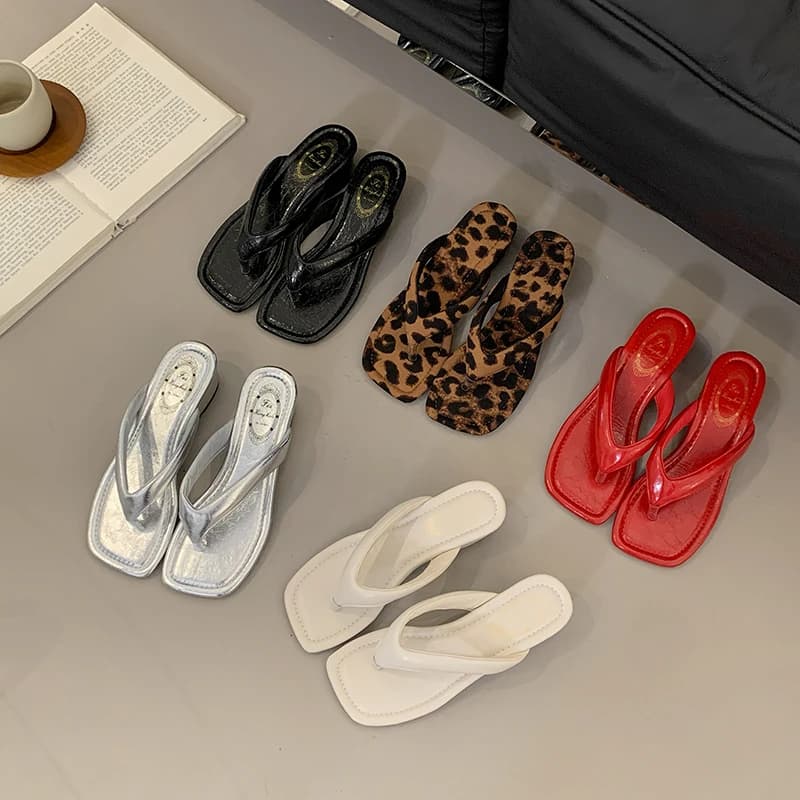 Chanclas Estilo Coreano Retro 2026, Dulces y Versátiles con Diseño de Puntos, para Vacaciones, a la Moda