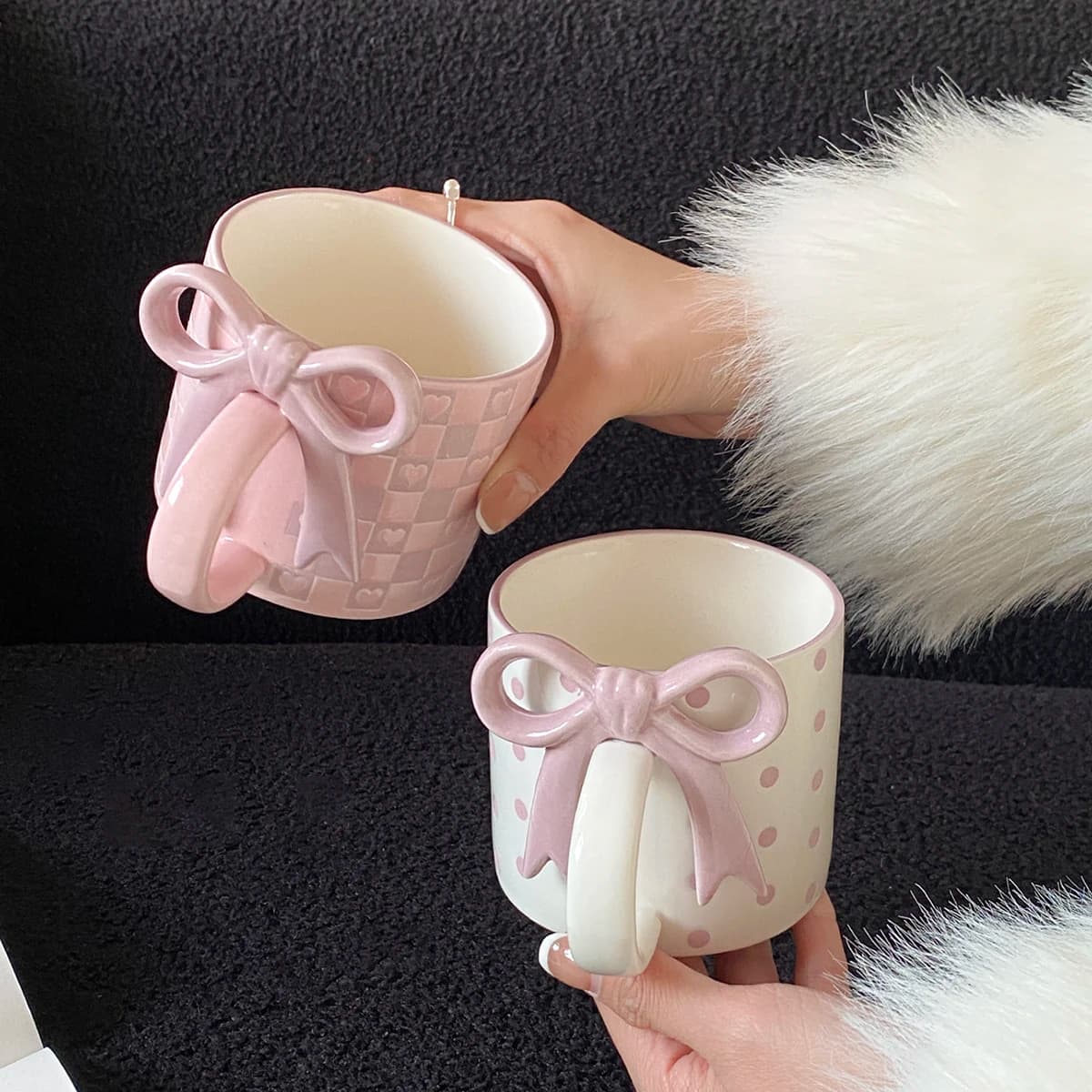1 taza de cerámica con asa de lazo y diseño de corazón, diseño creativo de asa de lazo con patrón de tablero de ajedrez, adecuada para