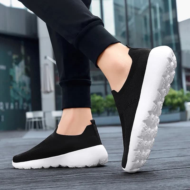 Zapatillas deportivas negras sin cordones para hombre, zapatos de malla, zapatos con plataforma, zapatillas deportivas