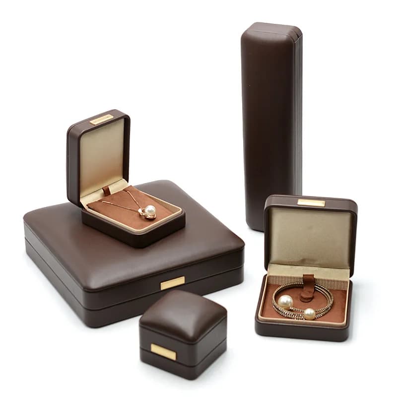 Caja de almacenamiento de joyería de cuero PU de alta calidad, caja de regalo para anillo, pendientes, collar, colgante, pulsera, para exhibición de