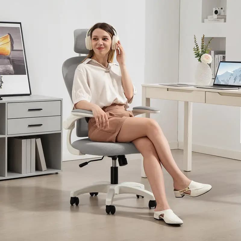 Silla de Oficina Ergonómica, Silla de Oficina de Malla con Reposabrazos Abatibles, Altura Ajustable, 64x62x115cm, Gris