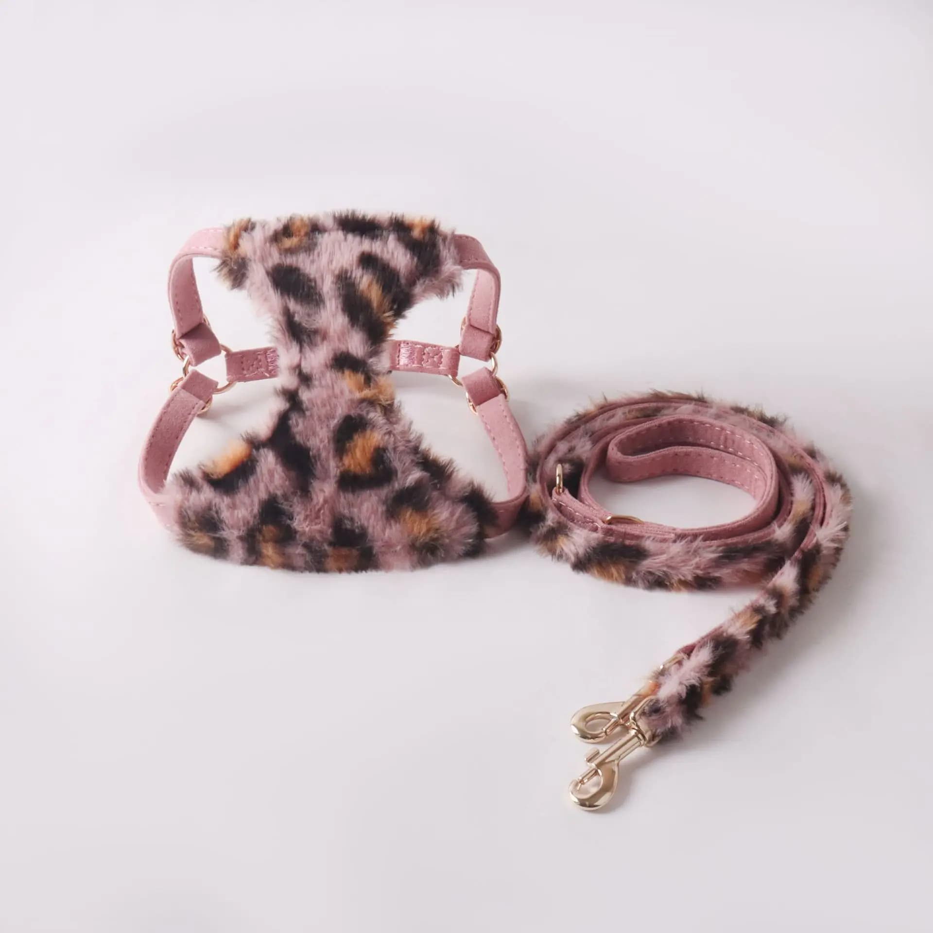 Recién llegado, conjunto de arnés y correa para perro con estampado de leopardo, arnés para mascotas de piel sintética de conejo, correa para