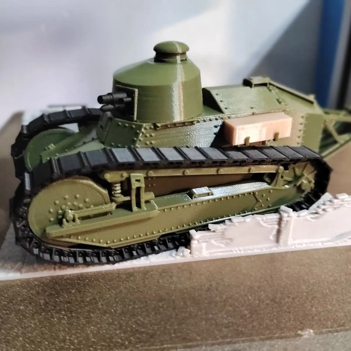 Modelo de tanque Renault FT-17 francés: pieza de exhibición terminada a escala 1:35, primer tanque moderno histórico con torreta giratoria
