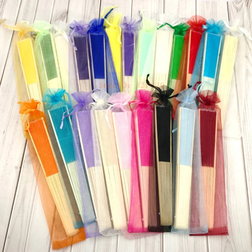Abanico de boda personalizado de 20/24/30 Uds., abanicos plegables de mano con impresión personalizada, viene con bolsa de Organza, despedida de