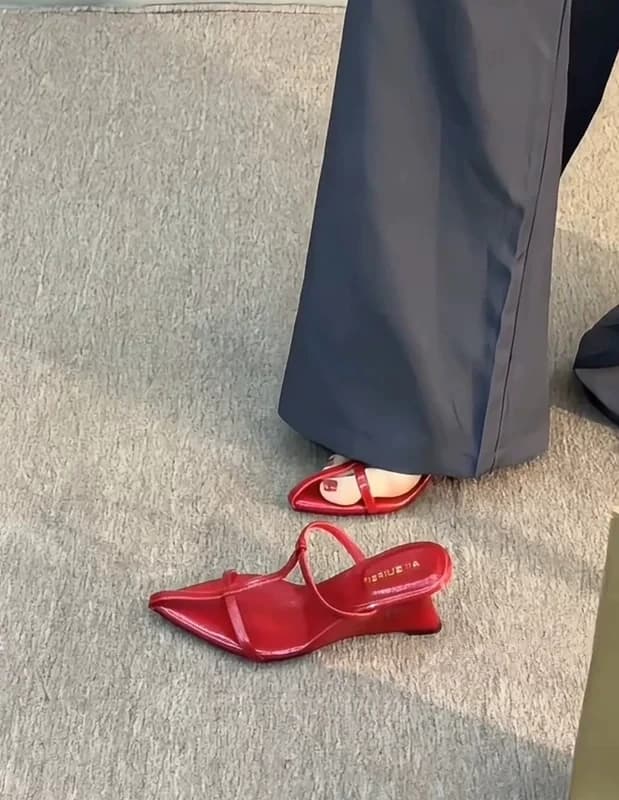 Sandalias de mujer 2026, novedad de verano, zapatos de mujer con punta abierta, sandalias romanas huecas, tacones altos puntiagudos, zapatos de cuña