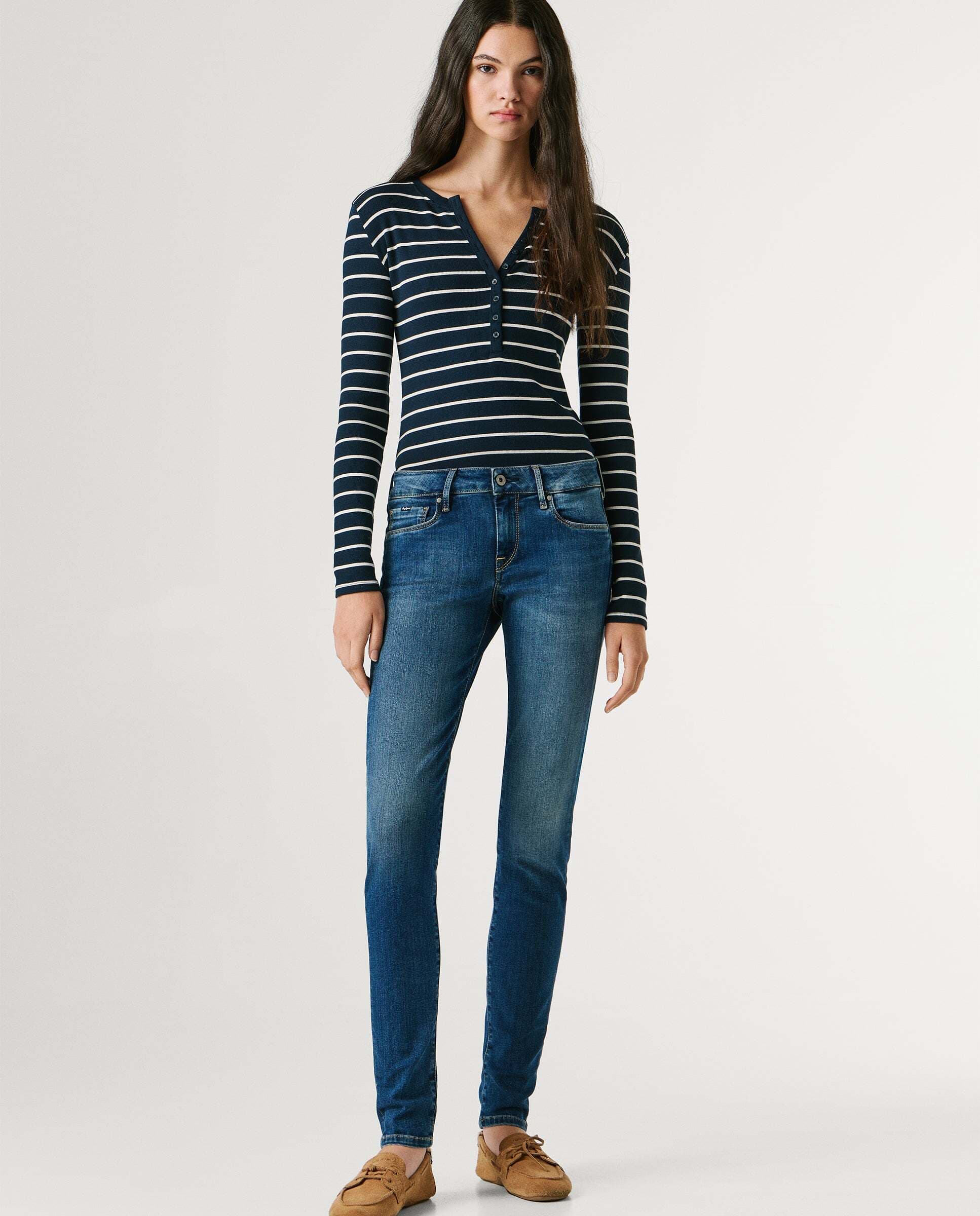 Pepe Jeans - Vaquero de mujer fit skinny y tiro medio.