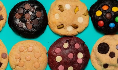 Caja de 18 Cookies normales o 6 Cookie BOMBs (grandes rellenas)