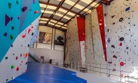 Para 2 personas: bautismo de escalada equipación y acceso ilimitado a las instalaciones