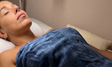 2 Sesiones de 30 minutos cada una Incluye EXFOLIACIÓN + BRONCEADO