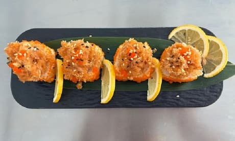 Para 4 personas: menú de sushi con 68 piezas a elegir y 4 bebidas