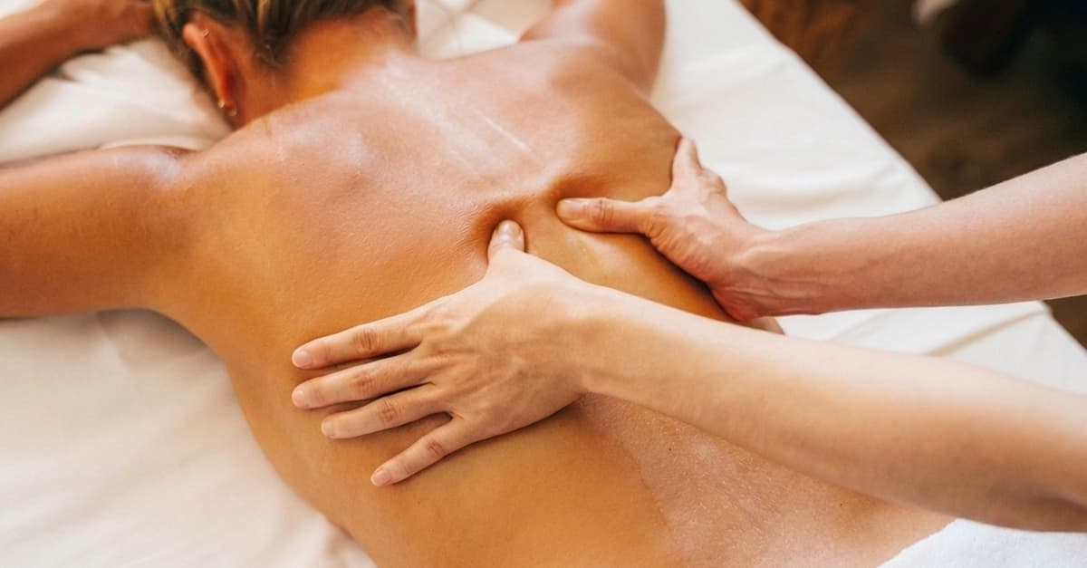 Masaje de hasta 45 o 60 minutos para 1 persona a elegir entre 6 tipos