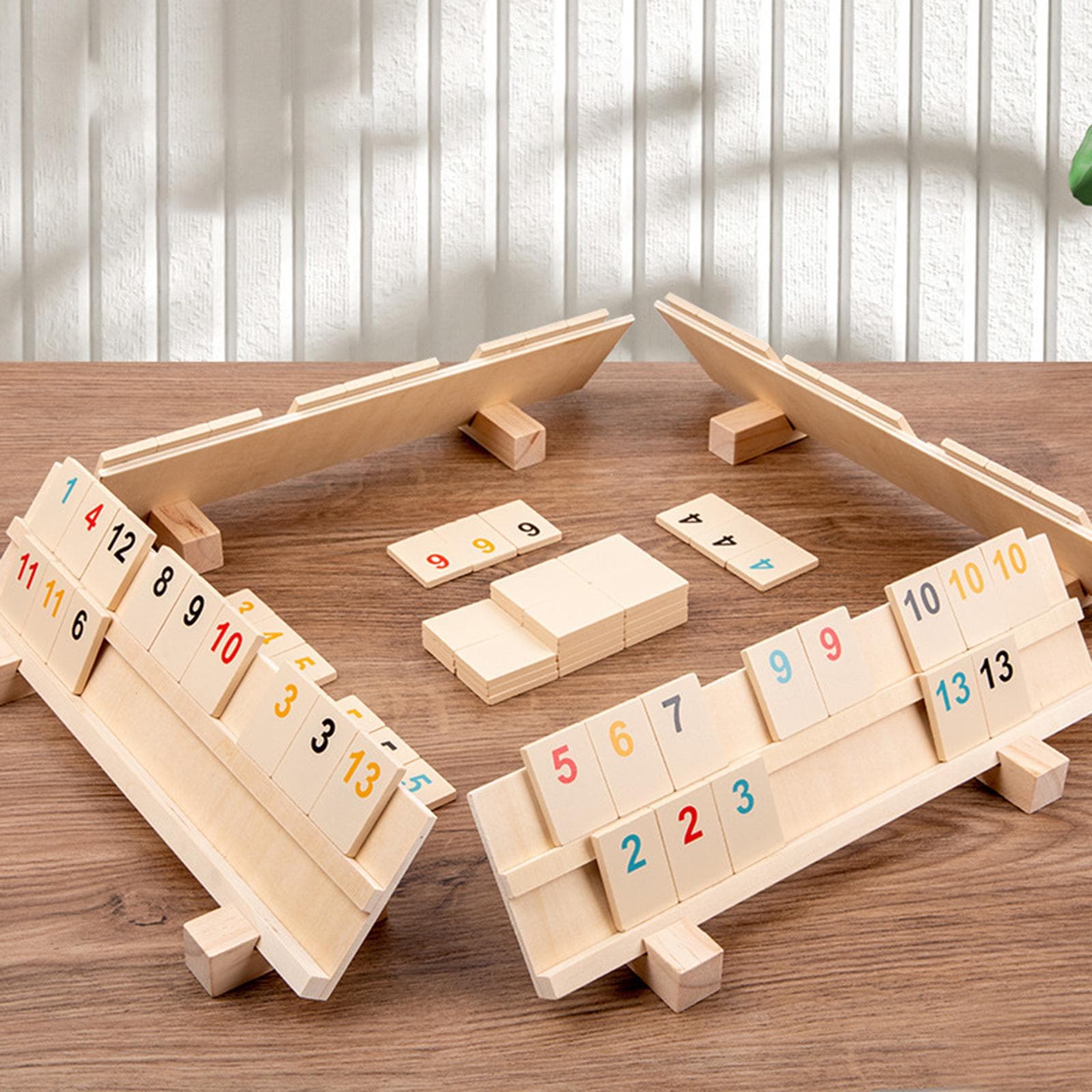 Juego Rummy Cube 106 Fichas Rummy Juego de Viaje con 4 Soportes para Fichas Juego de Mesa de Estrategia de Madera para 2-4 Jugadores