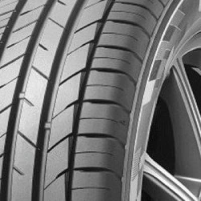 Kumho Ecsta HS52 225/45 ZR17 91W