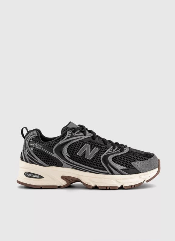 NEW BALANCE - Zapatillas New Balance U530 en color negro para hombre 43