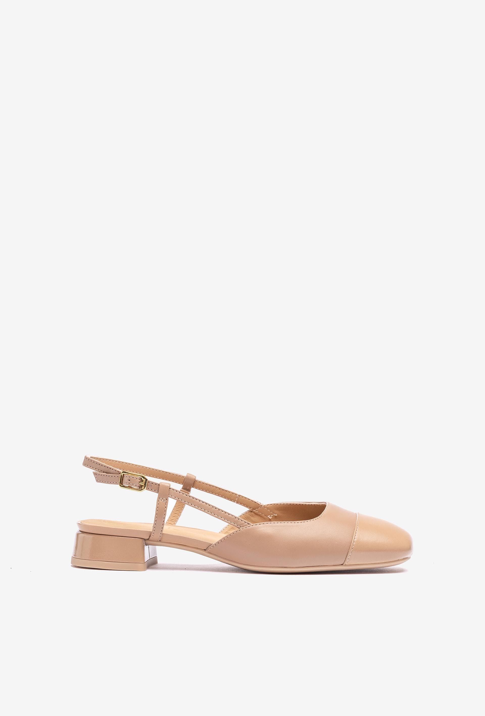Slingbacks mit eckiger zehenpartie