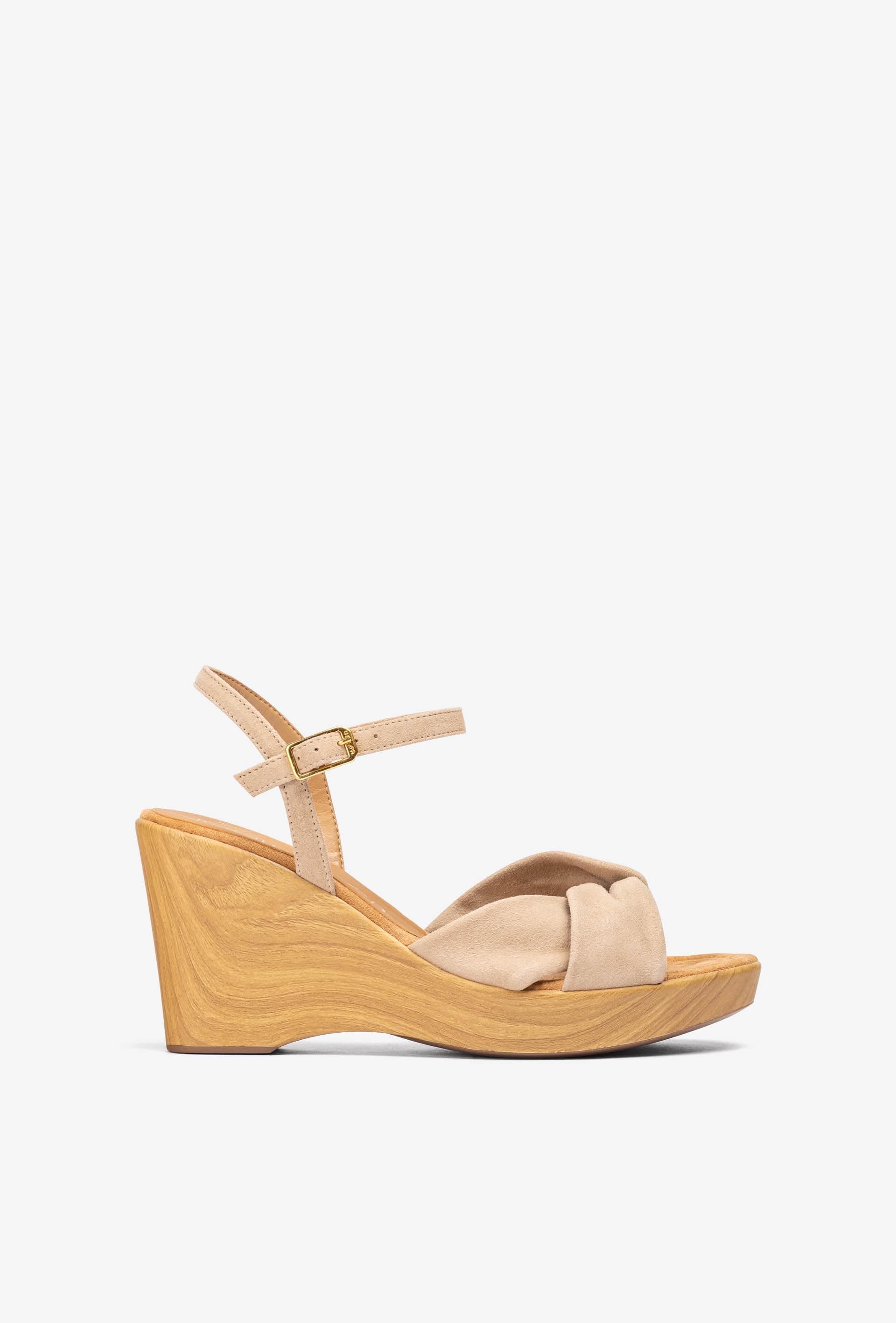 Wedges mit gekreuzten riemen