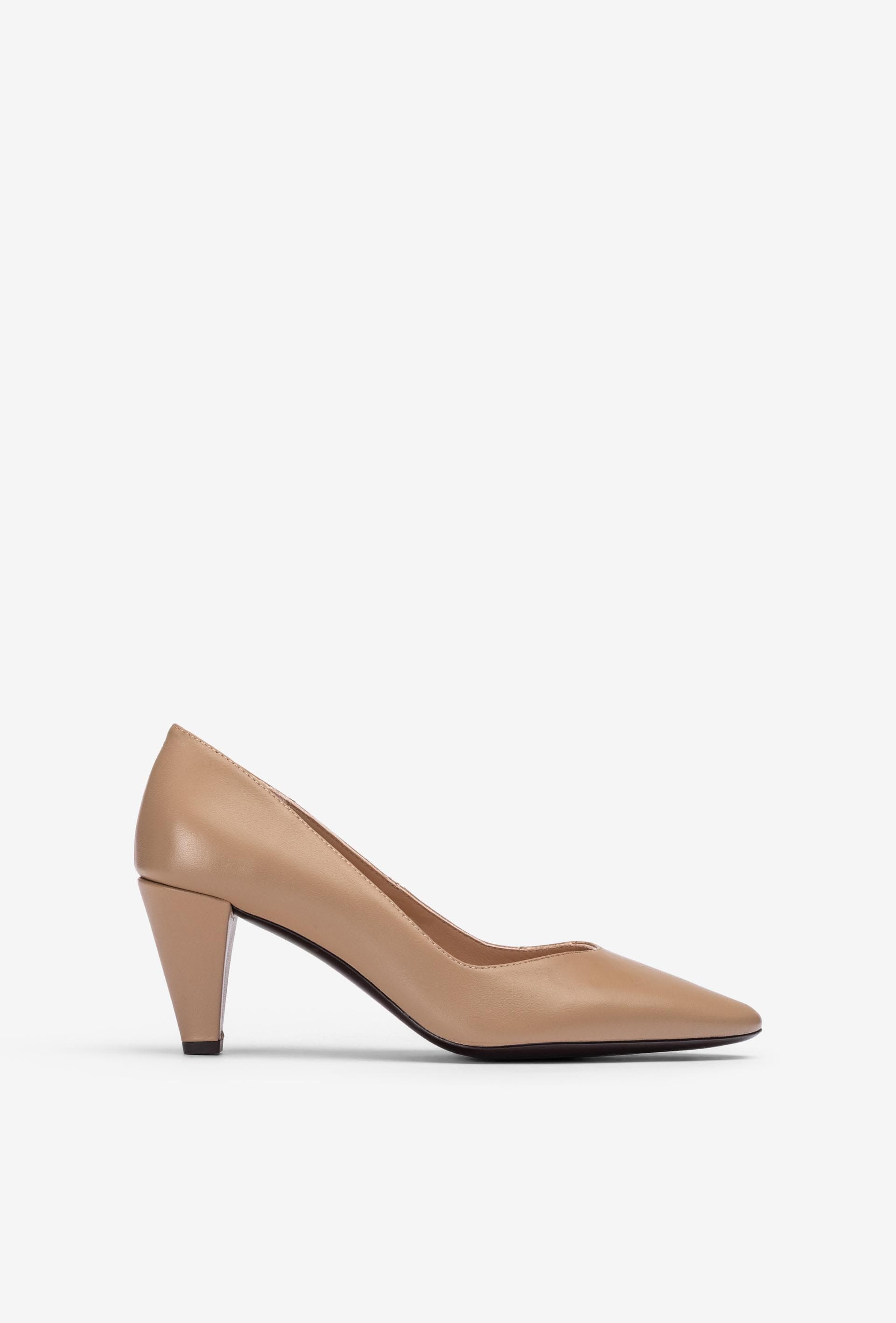 Sapatos de salto alto