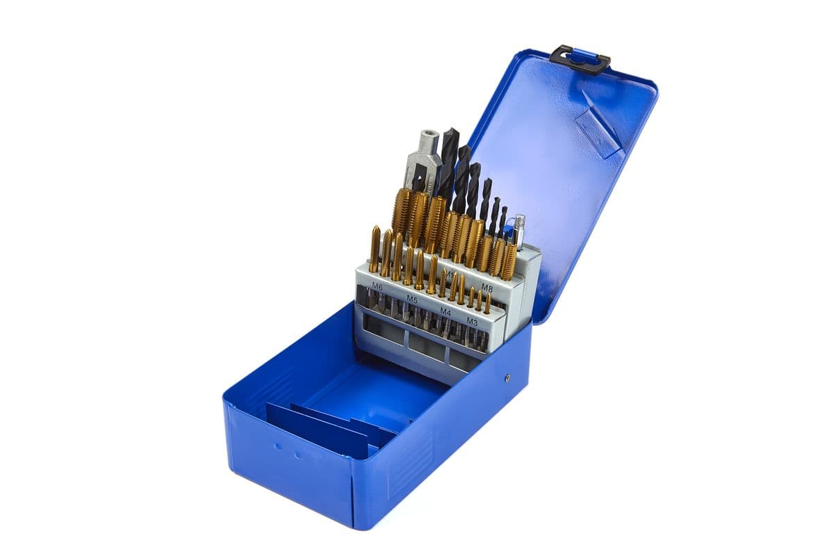 HBM 29 Piezas Juego de Tapas M3 - M12 incluyendo brocas y Llave de Torque