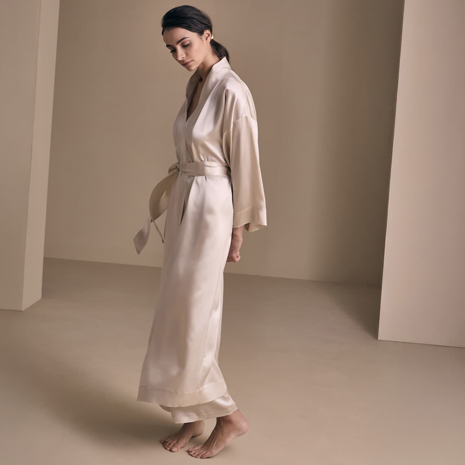Frette Women's Cascade Dressing Gown in Champagne Size XS, Silk | Made in Italy