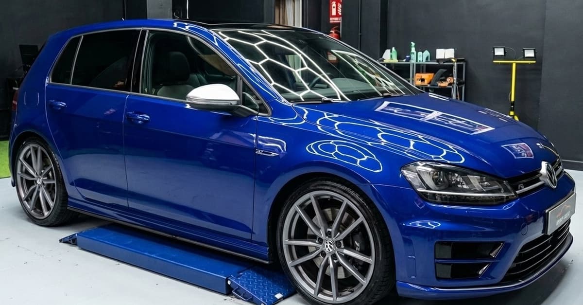 Lavado premium detailing con opción a pulido y tratamiento protector