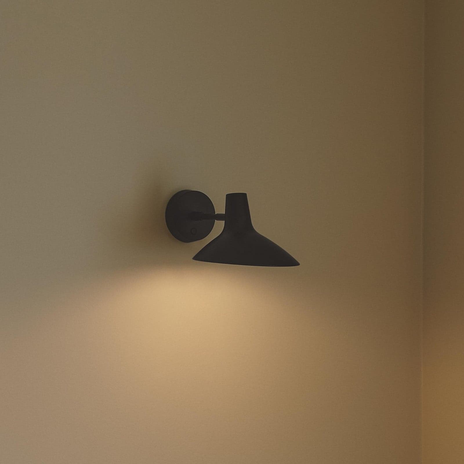 Darci Aplique de Pared Short Black Darci Short DFTP by Nordlux - Sala de estar / salón - Escandinavo - Metal - Con pantalla