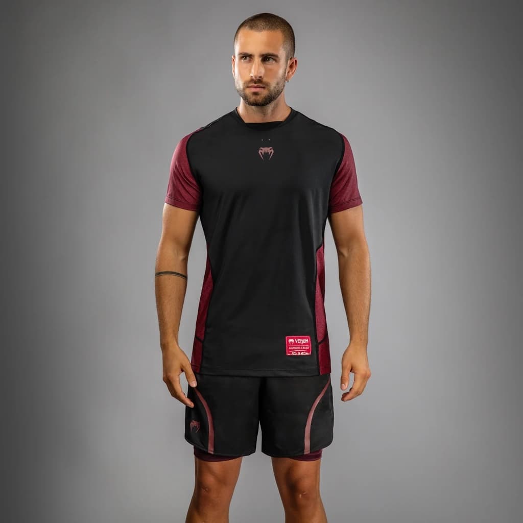 Venum X Assassins Creed Shadows Mens Dry-Tech T-Shirt Negro-Rojo